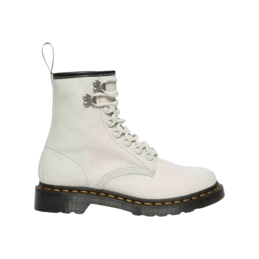 DR. MARTENS 101 Hardware Virginia Leather Combat Boot Size 8